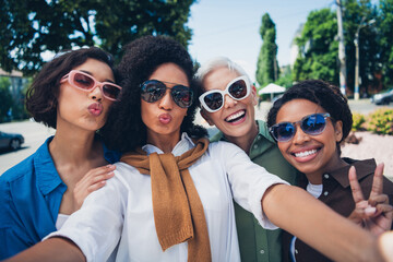 Poster - Photo of company friends women take selfie v-sign kiss free time chill walk city park outdoors