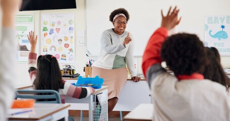 Aufkleber - Children, teacher and hands raised at school for questions, answer and learning at youth academy. Kids, education and woman for development with sign for talking, quiz and scholarship in classroom