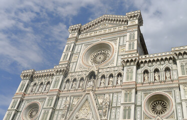 duomo in florence italy on a sunny day