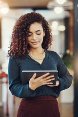 Aufkleber - tablet, thinking and creative business woman in office for iot startup or internet browsing. technol