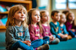 © Concept Photo Studio - Enfants assis sur le sol à l'école