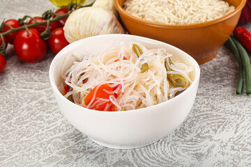 Wall Mural - Asian glass rice noodle with vegetables