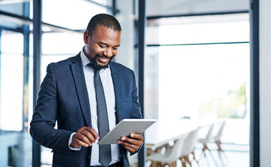 Canvas Print - Black man, happy and tablet for reading business email, communication and networking in office. African financial advisor, smile and tech for online news, positive feedback and investment research