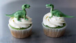 © jeepbabes - cup cake, kuchen, dinosaurier, dinos, grün, photo, bokeh, close up, neu, copy space, essen, muffin, dessert, glasur, süss, praline, baked, tier, jungen, birthday, happy, 3d, modern, urban, urbano