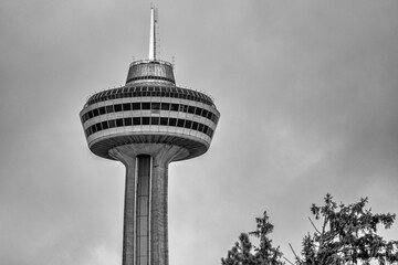 Canvas Print - Niagara Falls, Ontario. Skylon Tower on a cloudy day