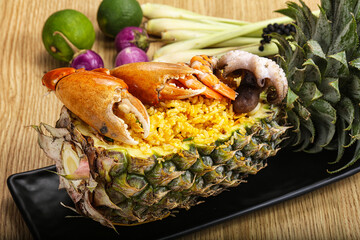 Sticker - Rice with seafood in pineapple