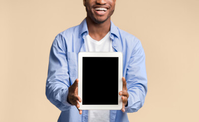 Aufkleber - Great Application. Smiling Black Guy Showing Blank Tablet Computer Screen Posing On Yellow Studio Background. Mockup, Cropped