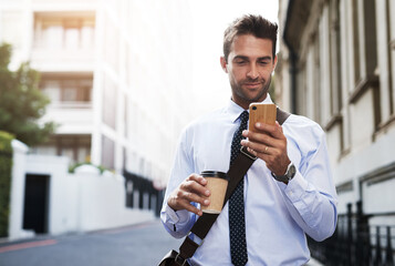 Aufkleber - Coffee, phone and business man in city for reading email, text or message on commute outdoor. Mobile, drink and worker in town online for info, research or salesman check agenda app to plan schedule