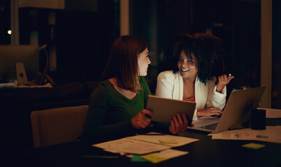 Aufkleber - Business, women or teamwork with tablet at night with stock market research for corporate investment in office. Professional, financial advisors or discussion for company profit report with documents