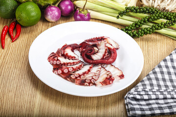 Wall Mural - Jamanese cuisine - sashimi with octopus