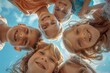 © Fotograf - Group of kids gathered together in a circular formation