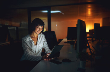 Aufkleber - Typing, dark and woman with tablet, tech and happy with project, deadline and digital app. Graphic design, evening and creative agency with employee, consultant and internet with online schedule