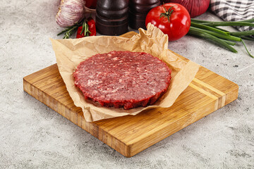 Canvas Print - Raw beef burger cutlet minced meat