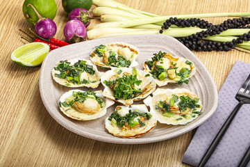 Wall Mural - Grilled scallops with green onion