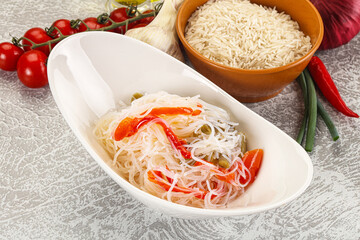 Wall Mural - Asian glass rice noodle with vegetables