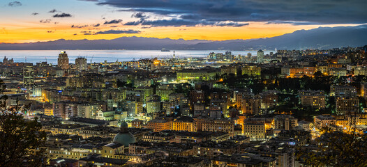 Genova al tramonto, Genoa at sunset