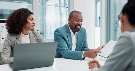 Aufkleber - Meeting, discussion and interview with business people in office for onboarding, job application or recruitment. Diversity, Human resources and candidate for opportunity, explaining or hiring process