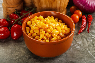 Canvas Print - Sweet canned ripe corn grain