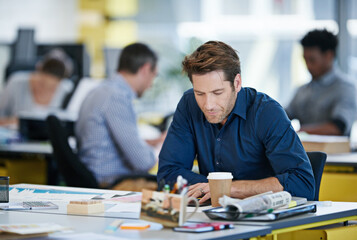 Aufkleber - Tablet, business man and working at desk for research, reading email or check report on app at startup. Technology, creative and interior designer at table for information or planning house project