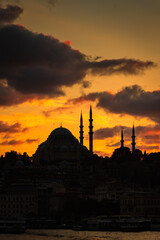 Wall Mural - Amazing skyline of Istanbul at sunset with Suleymaniye Mosque,  Turkey