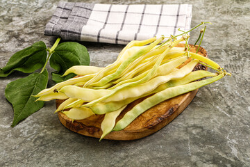 Canvas Print - Raw green bean strings heap