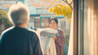 © IEPPEI - 介護の様子 - 家族と共に過ごす秋の一日