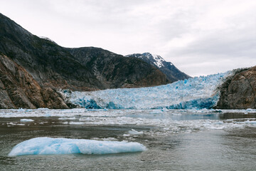 Wall Mural - Sawyer glacier at the head of Tracy Arm fjjord in Alaska near Juneau during summer