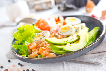 Poster - Rice bowl with shrimps and avocado