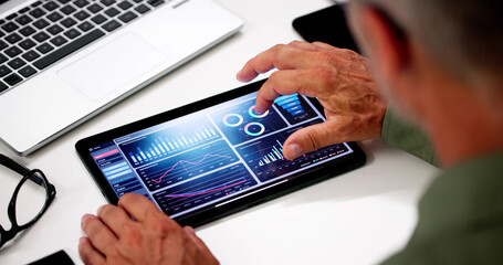 Fototapete - Data Analyst Using Data Analytics KPI