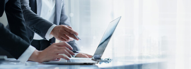 Leinwandbilder - Strategy planning and solution of Business team , Meeting and discussing analysis of data for business growth, Data exchange with partner on digital network.