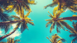 Niebieskie niebo i palmy widziane z perspektywy od dołu w stylu retro. Klasyczne, letnie tło, które idealnie pasuje do tematów związanych z plażą, tropikalnymi wakacjami i podróżami.
