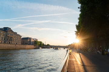 Poster - bridge Pont Neuf and Seine river at sunny summer sunset, Paris, France, toned