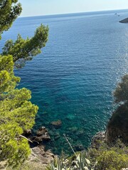 sea and rocks