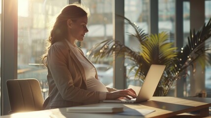 Poster - The Pregnant Woman Working Laptop