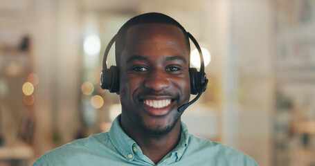 Aufkleber - Customer service, call center and portrait of African man with smile for telemarketing, communication and help. Office, happy and person with headset for contact, crm support or consulting in Nigeria