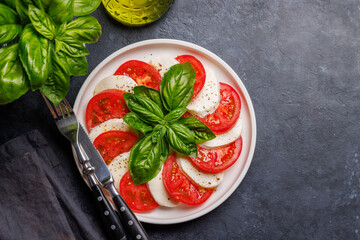 Poster - A vibrant and appetizing display of Caprese antipasti