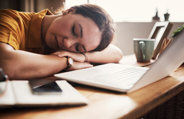 Aufkleber - Woman, laptop and tired with sleep for project, blog or article in home office. Journalist, rest and burnout for remote work, planning nap or research break for copywriting freelance career in house