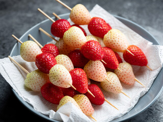 Sticker - tanghulu, A food made by stringing fruits such as strawberries through bamboo and coating the outside with sugar water