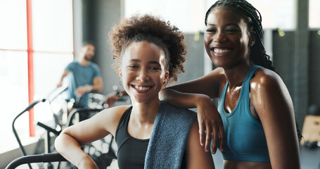 Poster - Fitness, portrait and smile of woman friends in gym together for break from training or workout. Exercise, sports and wellness with happy athlete people in health club for challenge or performance