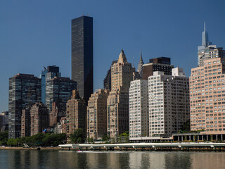 new york manhattan skyscrapers building view from Roosvelt island