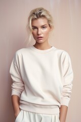 Canvas Print - Blonde woman wearing sportwear