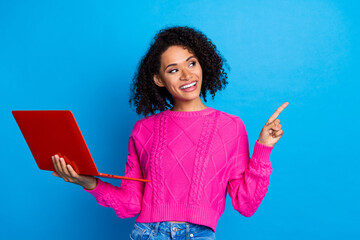 Poster - Photo of pretty lady wear pink jumper chatting instagram twitter telegram facebook empty space isolated blue color background