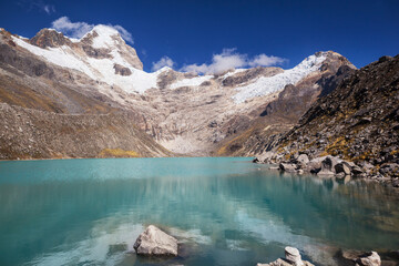 lake in cordillera