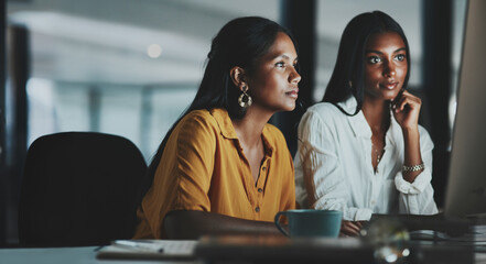 Canvas Print - Business women, computer and teamwork at night for feedback, collaboration or brainstorming. Female people, tech and cooperation in working late in office for project for corporate pitch or proposal