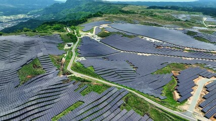 Poster - 山肌に設置されたメガソーラー太陽光発電所　空撮