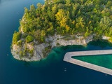 Fototapeta Do pokoju - Zalew Zakrzówek, skałki Twardowskiego, Kraków, widok z góry, dronem