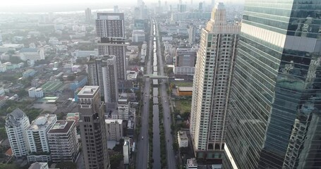 Canvas Print - Aerial view modern office building Lumpini park Sathorn Silom district Bangkok Thailand