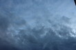 © GLphotographies - ciel bleu clair et nuage bleu foncé