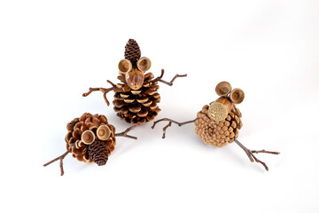 simple autumn craft for kids, DIY, art for children, how to make toy from pine cones and acorns,