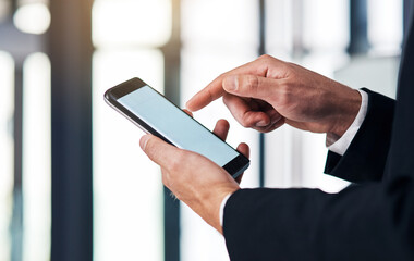 Leinwandbilder - Phone screen, pointing and hands of business person in office for online networking, website and internet. Professional, corporate and worker on smartphone for mockup space, communication or research